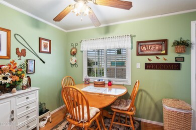10-Dining Area