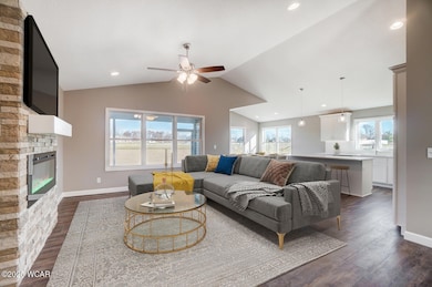 4268 Blue Spruce Ln, Lima, OH 45806 - photo 2