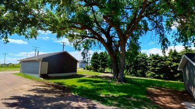 2 Merriweather • Drive 11, Johnson Lake, NE 68937 - photo 4