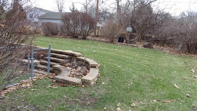 608 SW Morningside Rd, Topeka, KS 66606 - photo 5