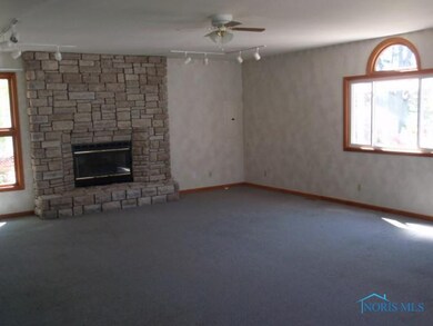 1518 Superior St, Genoa, OH 43430 - photo 3
