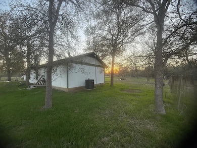 326 the Forest Rd, Dale, TX 78616 - photo 5