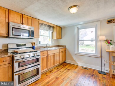 151 S 12th St, Purcellville, VA 20132 - photo 5