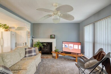 6815 Spourtland Dr, Louisville, KY 40228 - photo 5