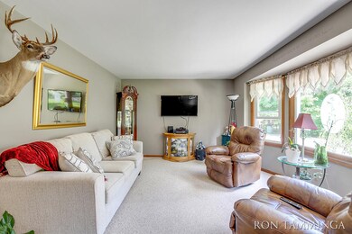 1050 Quincy St SW, Grandville, MI 49418 - photo 4