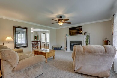 157 Hickory Hollow Dr, Dickson, TN 37055 - photo 3