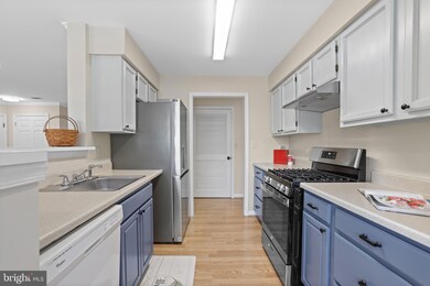 11014 Koman Cir unit 104, Manassas, VA 20109 - photo 7