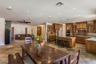3709 E Hazelwood-8