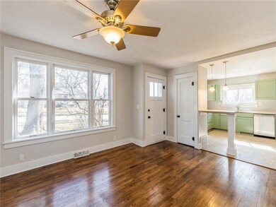 205 E 19th St S, Newton, IA 50208 - photo 7