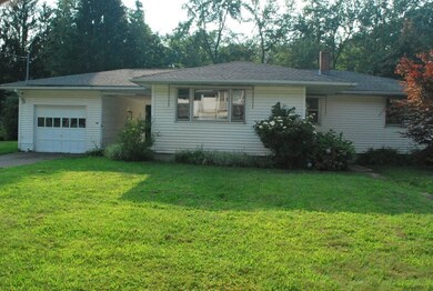 31 Woodland St, Holyoke, MA 01040 - photo 2