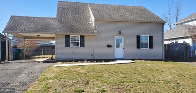 41 Red Maple Ln, Levittown, PA 19055 - photo 3