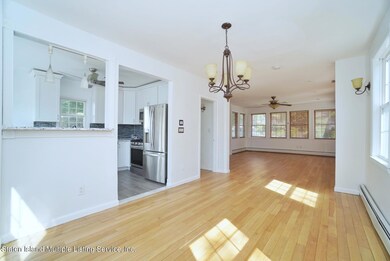 (6) DINING ROOM