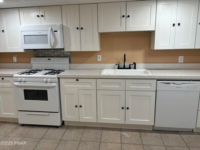 308 Keystone St, Hawley, PA 18428 - photo 7