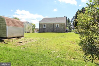 6106 Huntingdon St, Harrisburg, PA 17111 - photo 3