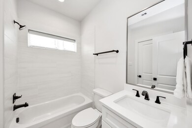 5502 Wheatley St unit B, Houston, TX 77091 - photo 5