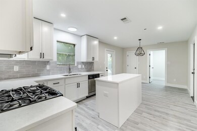 356 Patricia Ln, Bedford, TX 76022 - photo 7