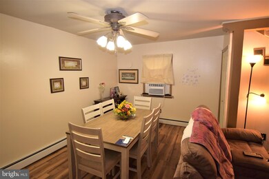 29 1/2 E Ridge St, Lansford, PA 18232 - photo 6