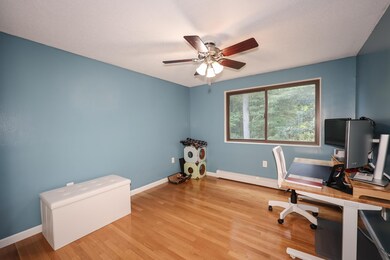 37 Indian Rock Rd, MerriMacK, NH 03054 - photo 2