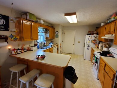 447 Woodrow St, Manchester, TN 37355 - photo 3