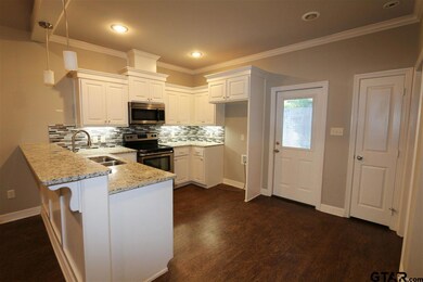 1815 1815 Knob Hill Dr, Tyler, TX 75701 - photo 6