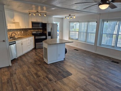 7111 142nd Ave unit 104, Largo, FL 33771 - photo 2