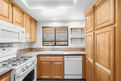 07-3043_Brea_Blvd_035