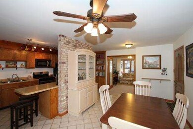 2203 Martin Ln, Rolling Meadows, IL 60008 - photo 7