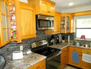 Custom Cabinets w/ 2 Spice Pull-Out Racks