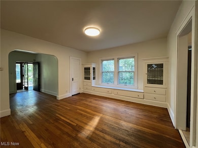 2683 Hampshire Rd unit 1, Cleveland, OH 44106 - photo 6