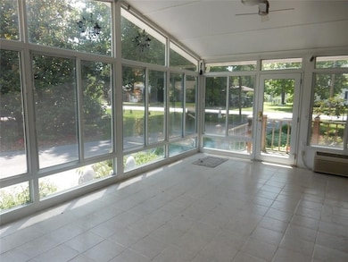 806 NW A St, Bentonville, AR 72712 - photo 6