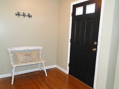 Entry/Foyer.