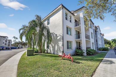 1017 Villa Cir, Boynton Beach, FL 33435 - photo 2