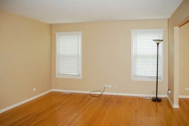 1003 York Cir, Carpentersville, IL 60110 - photo 2