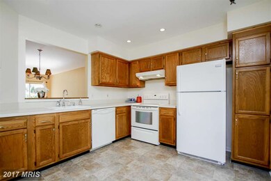 8 Bayshire Ct, Owings Mills, MD 21117 - photo 3