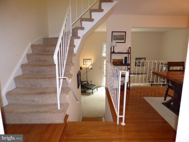 11872 Dunlop Ct, Reston, VA 20191 - photo 5