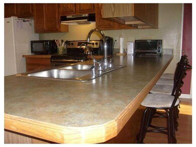 Kitchen. breakfast bar