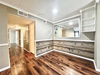 Cozy dining space in this newly renovated unit.