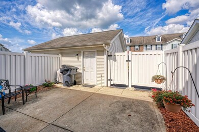 Patio/Garage