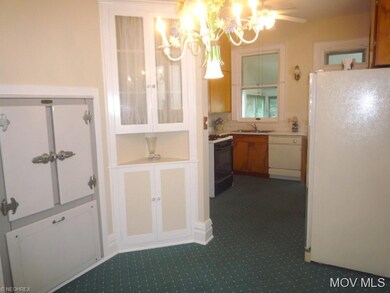 Kitchen Nook/Frigidaire
