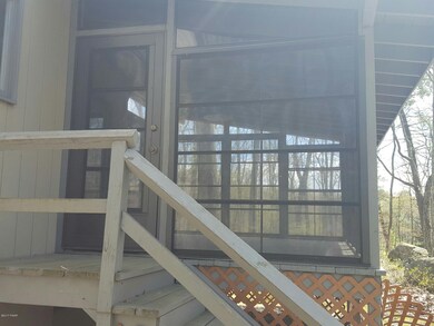 800 Maple Ct, Blooming Grove, PA 18428 - photo 2