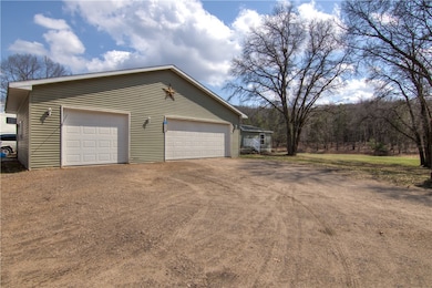 30' x 40' garage added in 2009.