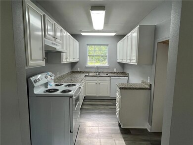 2013 Beth Dr, Slidell, LA 70458 - photo 2