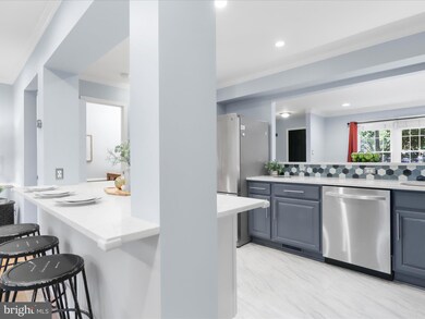 2425 Ansdel Ct, Reston, VA 20191 - photo 3