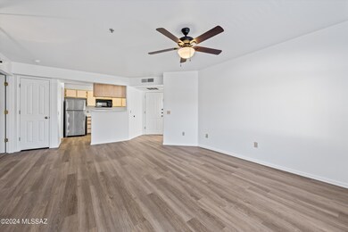 06-Living Area