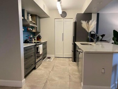 Mariner's Cay unit 305, Hypoluxo, FL 33462 - photo 5