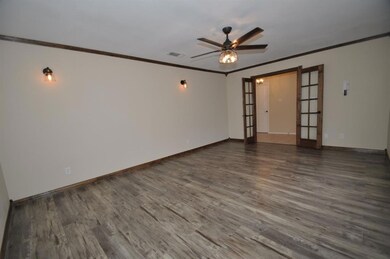2608 W Highland Dr, Granbury, TX 76049 - photo 3