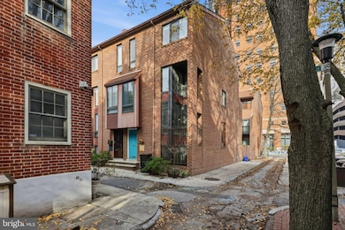 919 Latimer St unit A7, Philadelphia, PA 19107 - photo 2