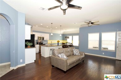 2005 Hearthstone Dr, San Marcos, TX 78666 - photo 2