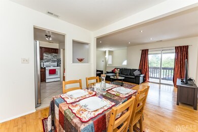 106 Michaels Ct, Woodbridge, NJ 07095 - photo 7