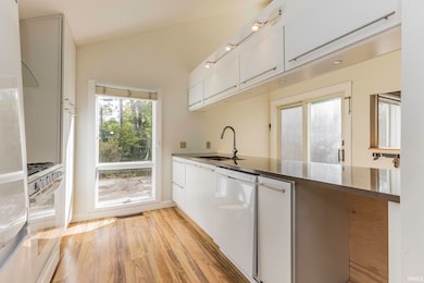 2208 W Parkway Dr, Muncie, IN 47304 - photo 5